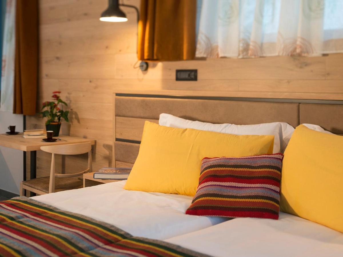 Red Fox Lodge Брей-Червиния Экстерьер фото